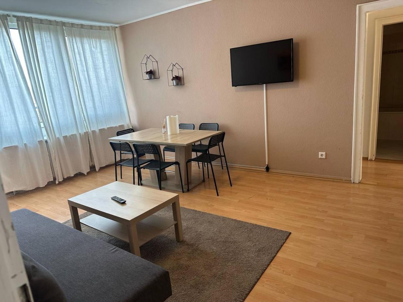 Ferienwohnung Neuss Esterno foto
