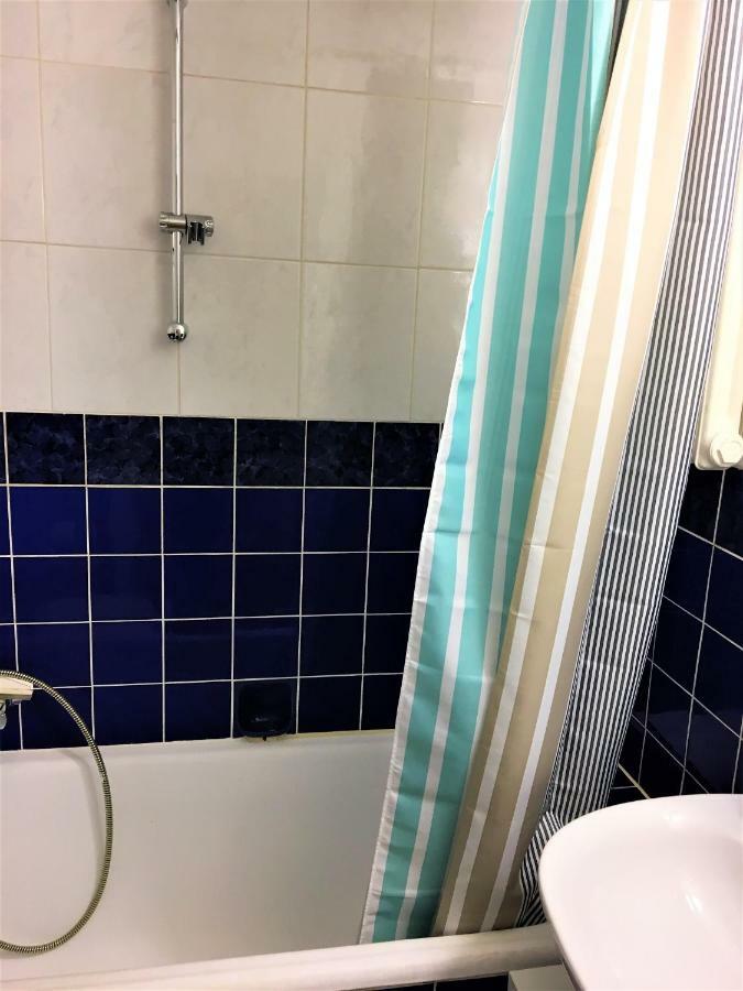 Ferienwohnung Neuss Esterno foto