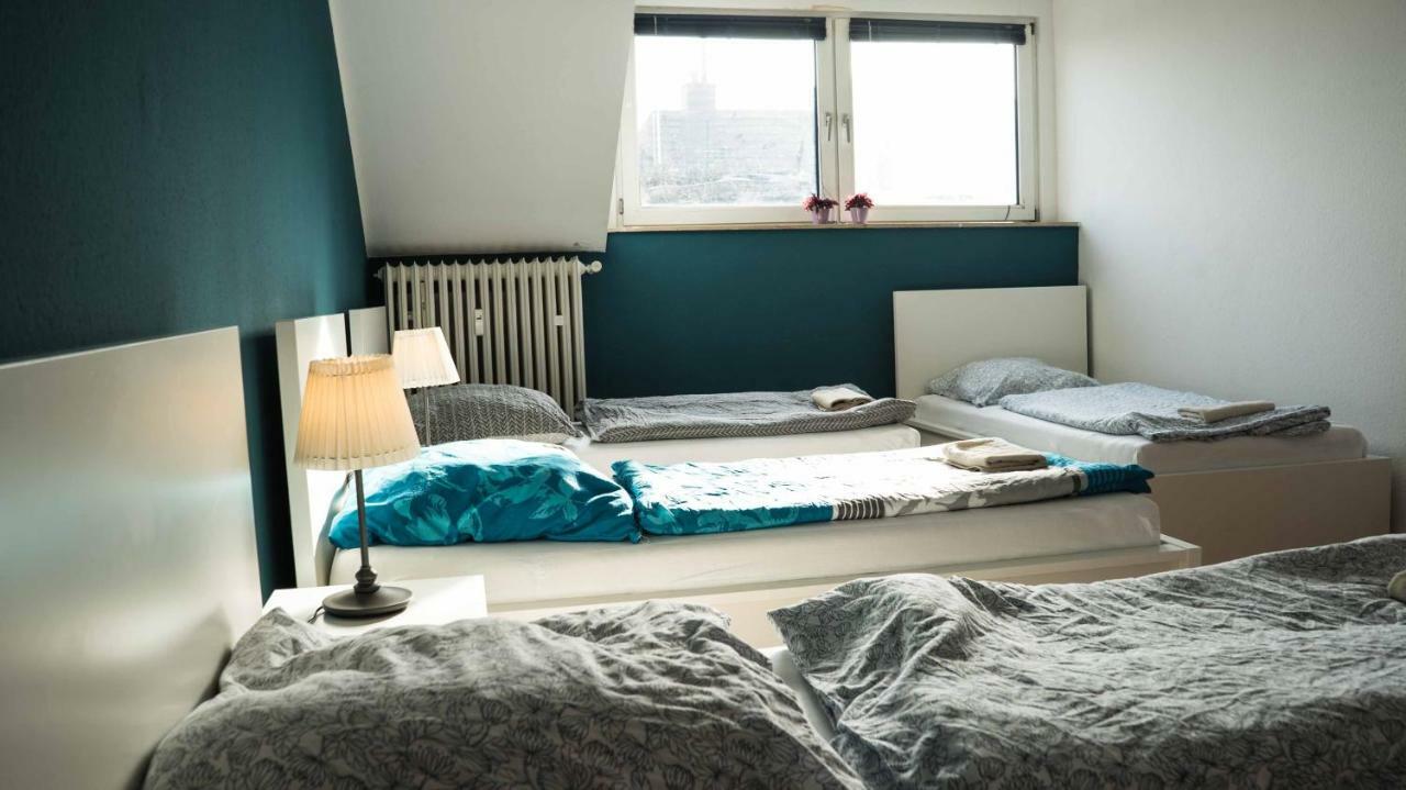 Ferienwohnung Neuss Esterno foto
